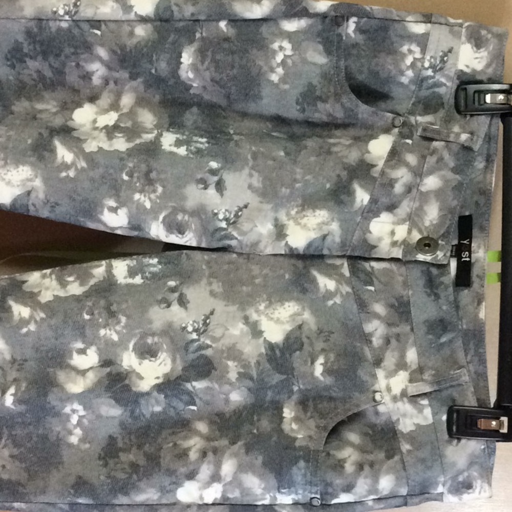 Pants - Picture 2 of 7